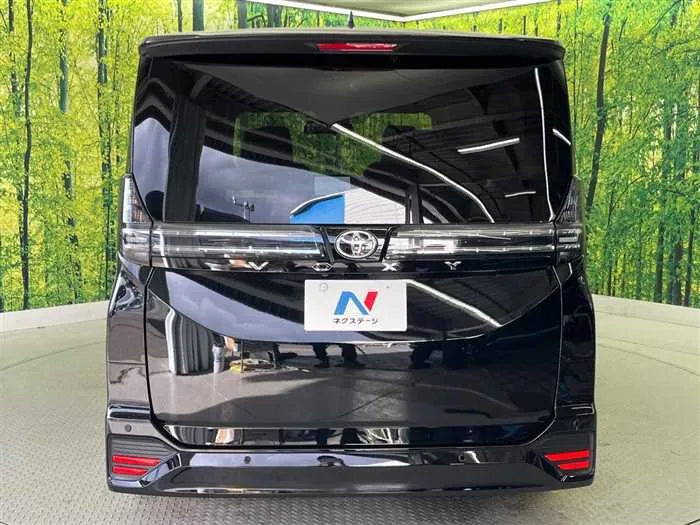 Toyota Voxy 2022 — миниатюра 4