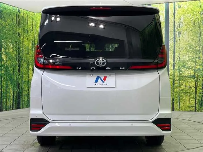 Toyota Noah 2022 — миниатюра 4