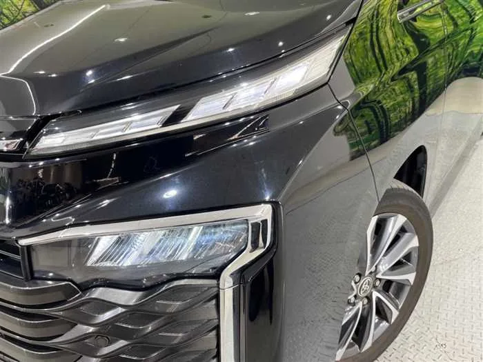 Toyota Voxy 2023 — миниатюра 5