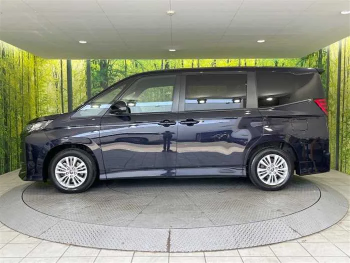Toyota Noah 2024 — миниатюра 3