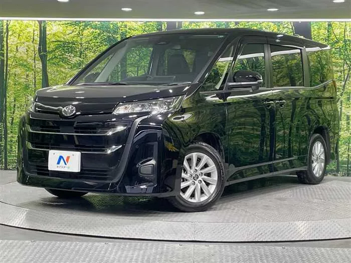 Toyota Noah 2025 — фото 1, купить с доставкой в Москву