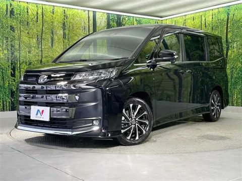 Toyota Noah 2025 купить в Москве