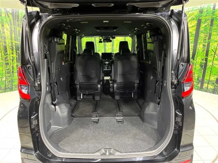 Toyota Noah 2022 — миниатюра 5