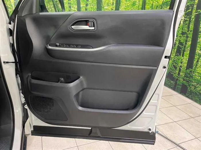 Toyota Voxy 2025 — миниатюра 5