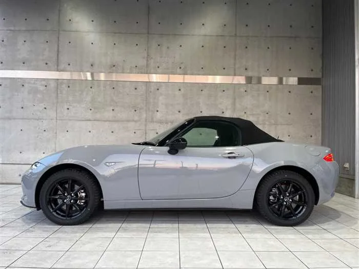 Mazda Roadster 2025 — миниатюра 3