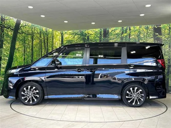Toyota Noah 2024 — миниатюра 3