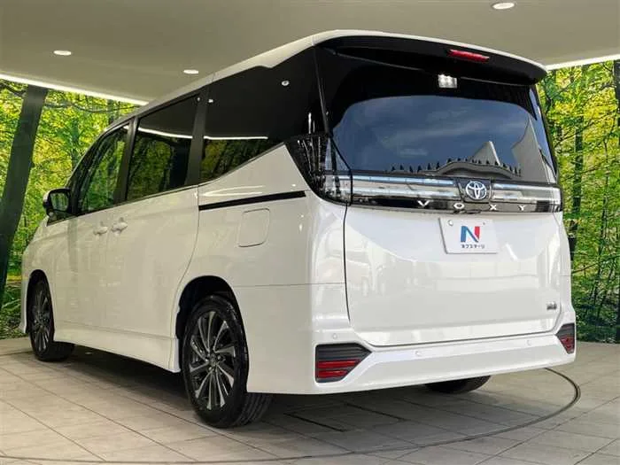 Toyota Voxy 2025 — миниатюра 4