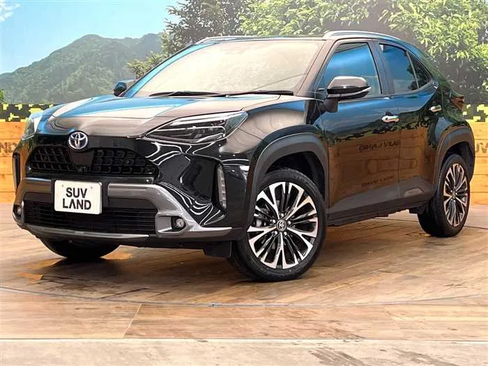 Toyota Yaris Cross 2023 — фото 1, купить с доставкой в Москву