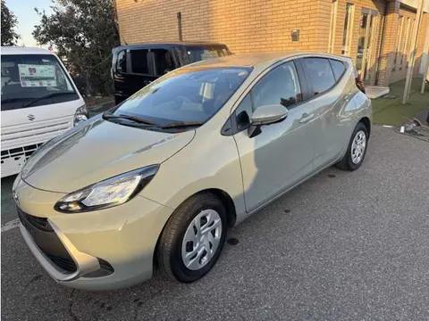 Toyota AQUA 2024 buy in Moscow