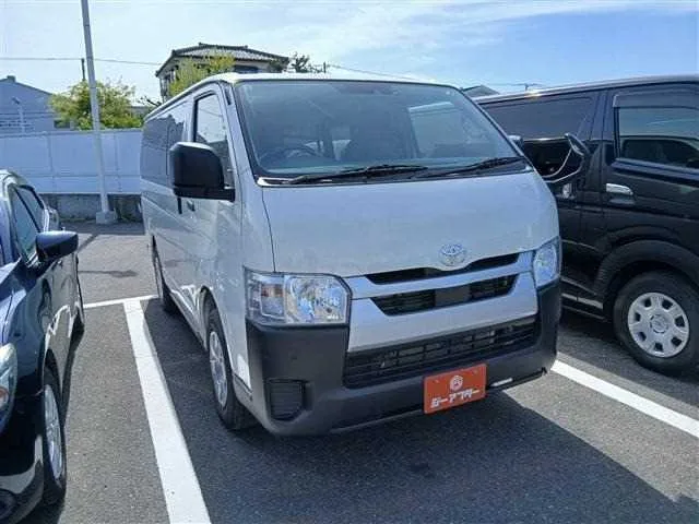 Toyota Hiace Van 2024 — фото 1, купить с доставкой в Москву