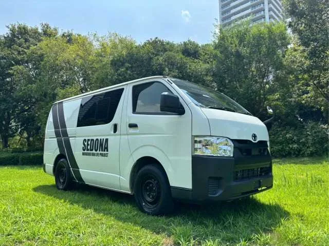 Toyota Hiace Van 2023 — фото 1, купить с доставкой в Москву