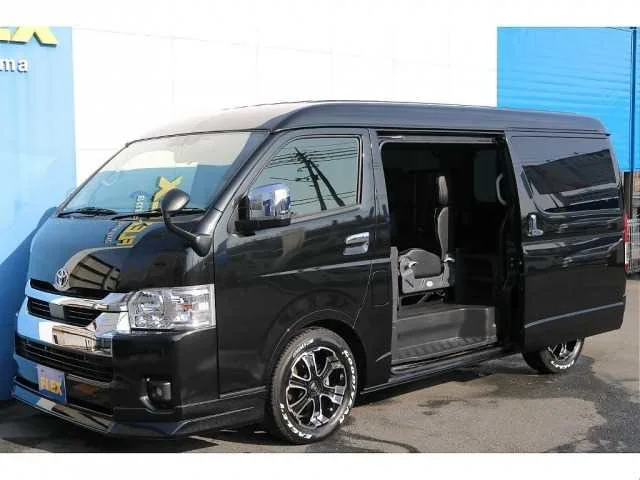 Toyota Hiace Wagon 2023 — миниатюра 3