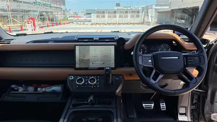 Land Rover Defender 110 X HSE D300 2023 — миниатюра 5