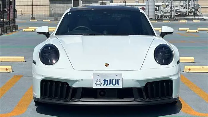 Porsche 911 GTS PDK 2025 — миниатюра 2