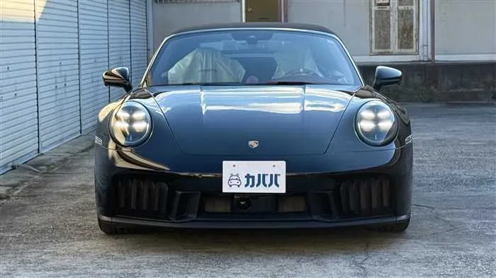Porsche 911 GTS PDK 2025 — миниатюра 2