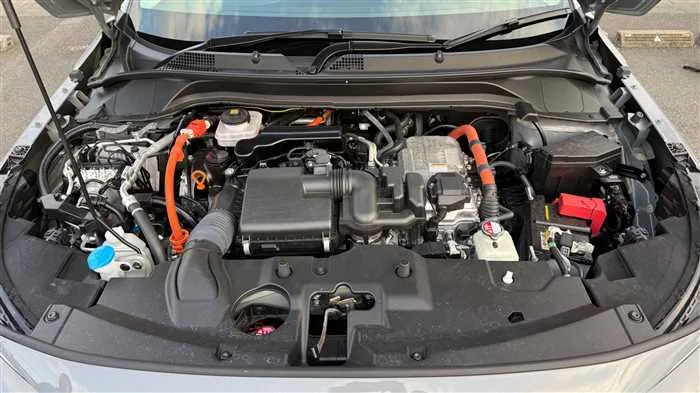Honda VEZEL e:HEV Z 4WD 2024 — миниатюра 4
