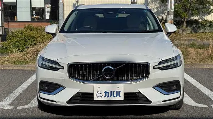 Volvo V60 B4 2023 — миниатюра 2