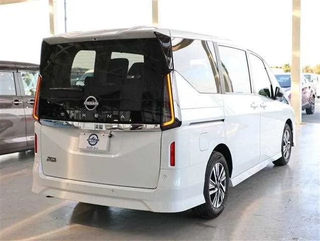 Nissan Serena Highway Star V 2025 — миниатюра 3