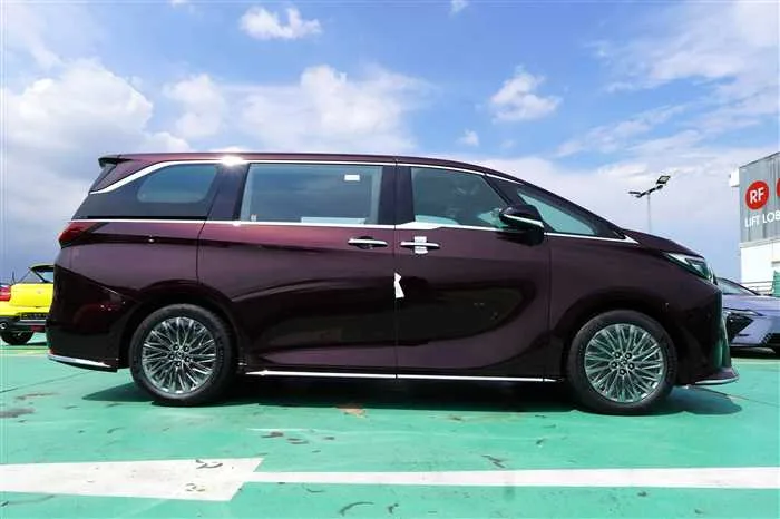 Lexus Other BRAND NEW LEXUS LM350h LUXURY 2025 — миниатюра 3