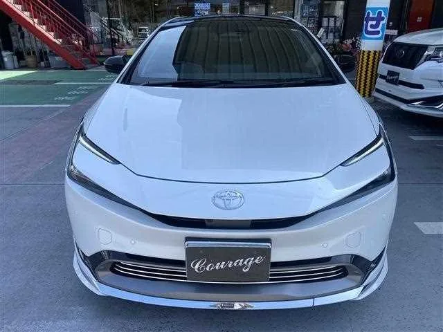 Toyota Prius 2023 — миниатюра 2