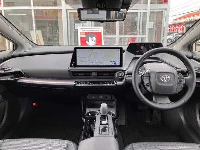 Toyota Prius 2023 — миниатюра 2