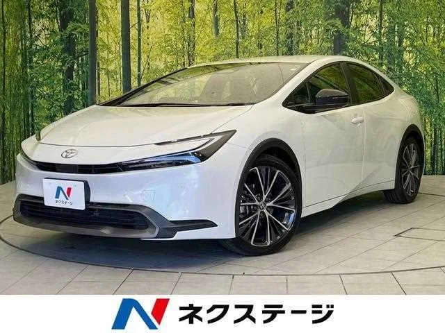 Toyota Prius 2023 — фото 1, купить с доставкой в Москву