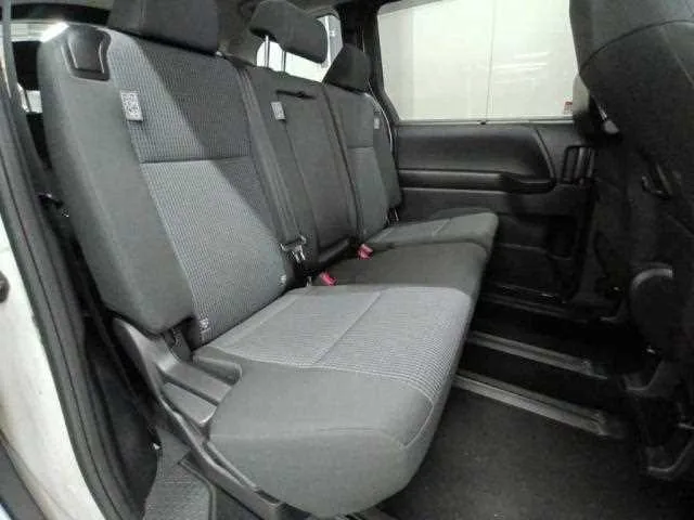 Toyota Noah 2023 — миниатюра 5