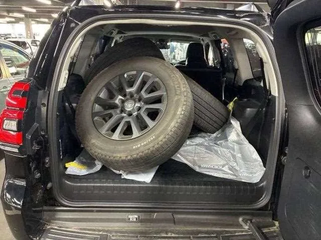 Toyota Land Cruiser Prado 2023 — миниатюра 4