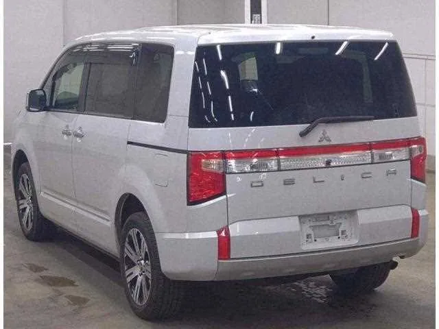 Mitsubishi Delica D:5 4WD 2023 — миниатюра 2