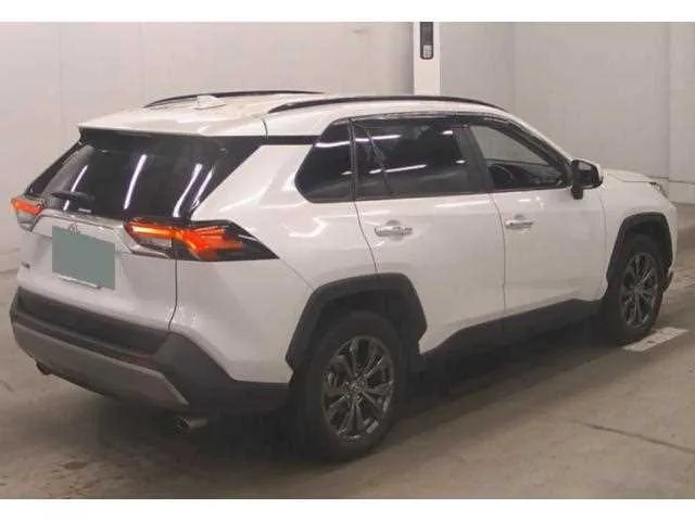 Toyota RAV4 G 4WD 2023 — миниатюра 3