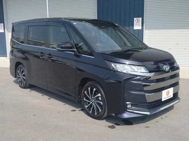 Toyota Noah 2024 — миниатюра 2