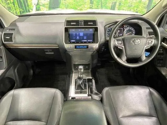 Toyota Land Cruiser Prado 2023 — миниатюра 2
