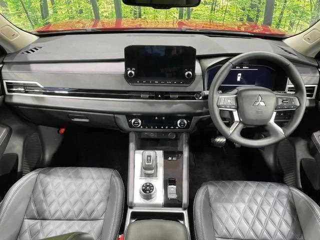 Mitsubishi Outlander 2022 — миниатюра 2