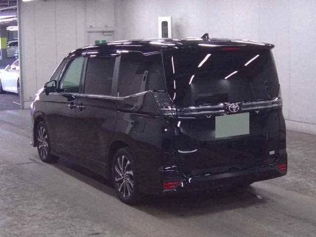 Toyota Voxy 2024 — миниатюра 4