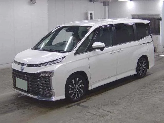 Toyota Voxy 2023 — миниатюра 5