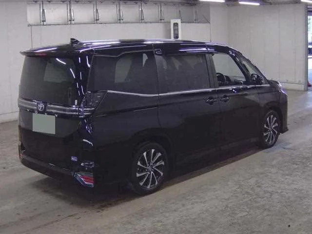 Toyota Voxy 2024 — миниатюра 3