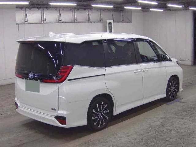 Toyota Noah 2024 — миниатюра 4