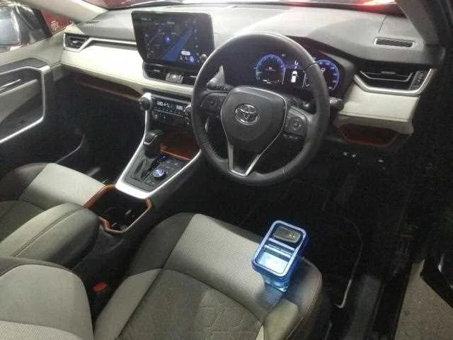 Toyota RAV4 2024 — миниатюра 3