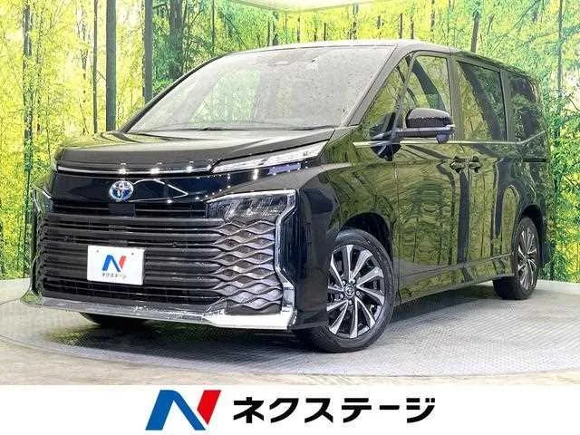 Toyota Voxy 2024 — фото 1, купить с доставкой в Москву
