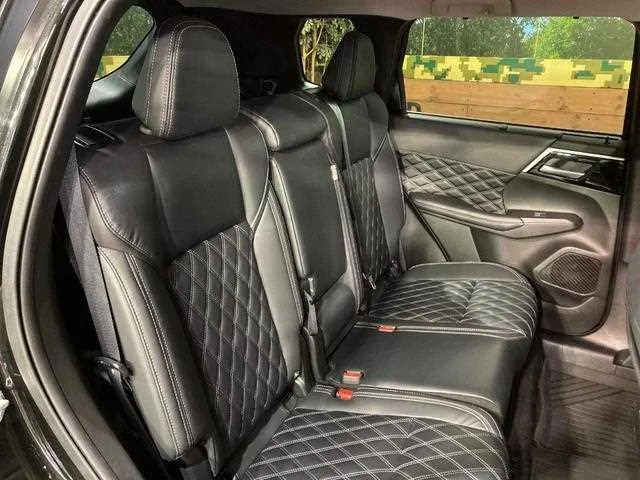 Mitsubishi Outlander 2023 — миниатюра 4