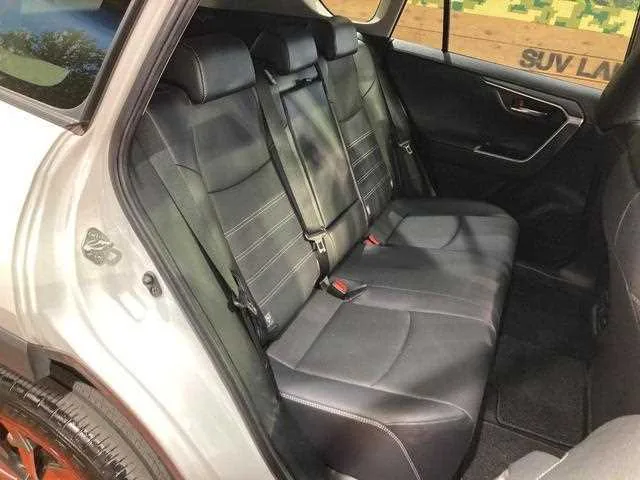 Toyota RAV4 2022 — миниатюра 4