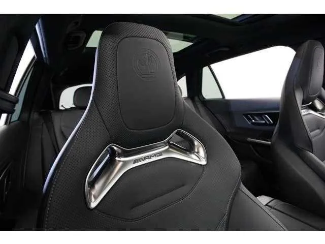 Mercedes-Benz C-Class 2023 — миниатюра 5