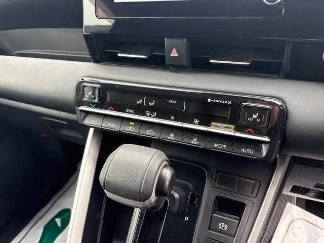 Toyota Noah 2023 — миниатюра 3