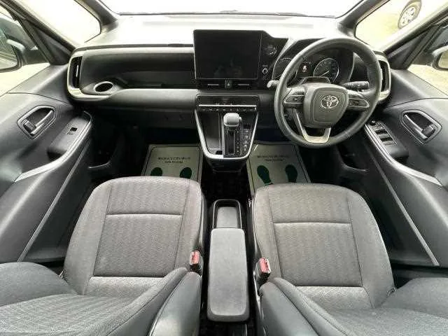 Toyota Noah 2024 — миниатюра 2