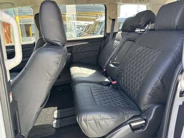 Mitsubishi Delica D:5 2024 — миниатюра 3