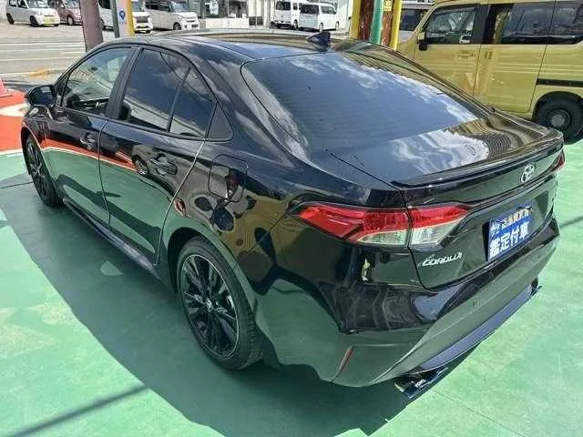 Toyota Corolla Sedan 2025 — миниатюра 2