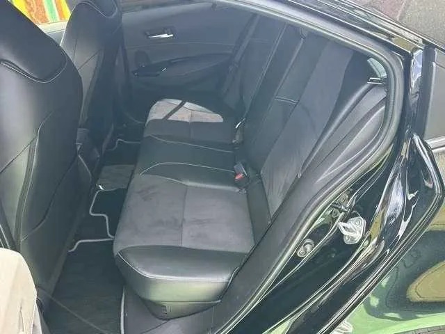 Toyota Corolla Sedan 2025 — миниатюра 3