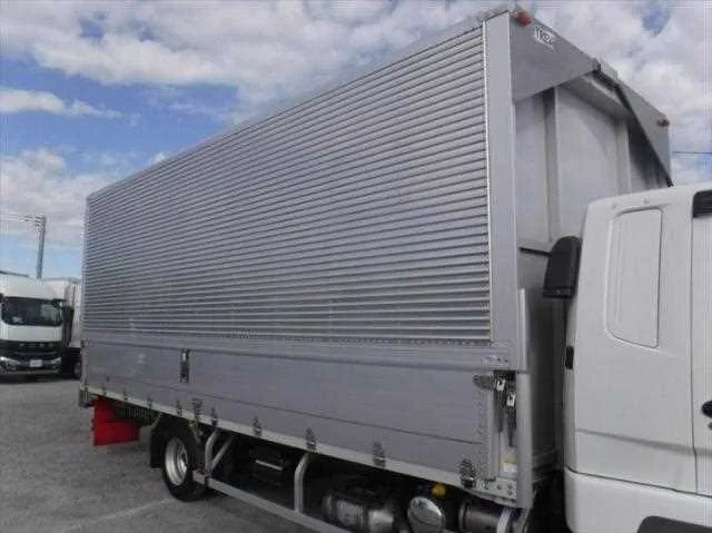 Mitsubishi Fuso Fighter 2023 — миниатюра 5
