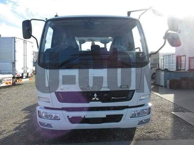 Mitsubishi Fuso Fighter 2025 — миниатюра 5