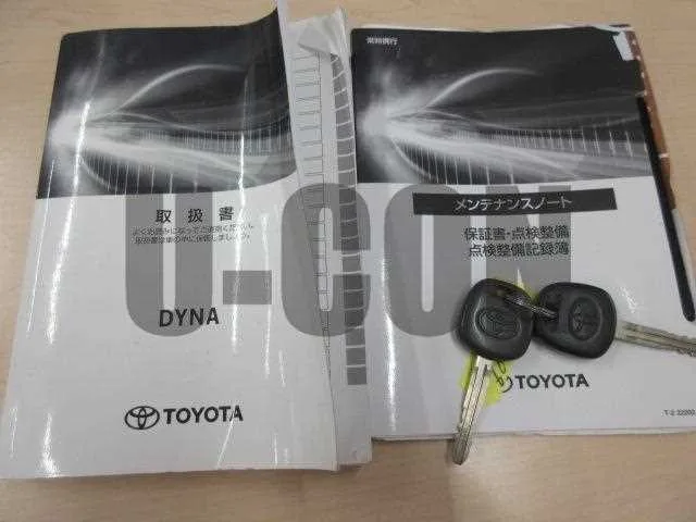 Toyota Dyna Truck 2022 — миниатюра 5